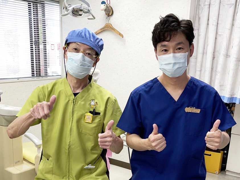 �j���X�^�b�t�摜